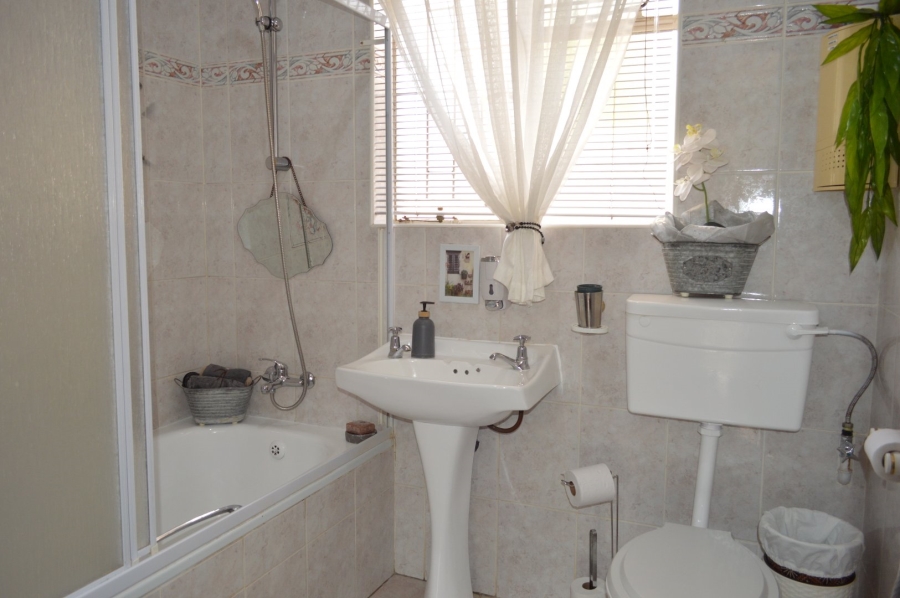3 Bedroom Property for Sale in Meiringspark North West